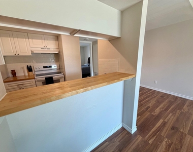 3300 Pebblebrook Drive - Photo Thumbnail 10