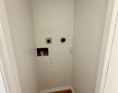 3300 Pebblebrook Drive - Photo Thumbnail 17