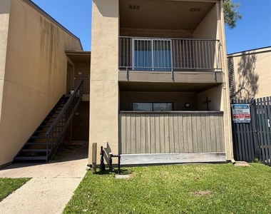 3300 Pebblebrook Drive - Photo Thumbnail 27