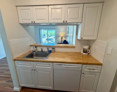 3300 Pebblebrook Drive - Photo Thumbnail 13
