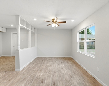 7010 Brownsville Street - Photo Thumbnail 5