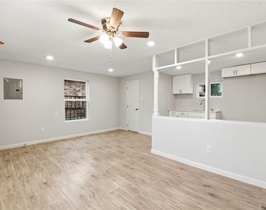 7010 Brownsville Street - Photo Thumbnail 7