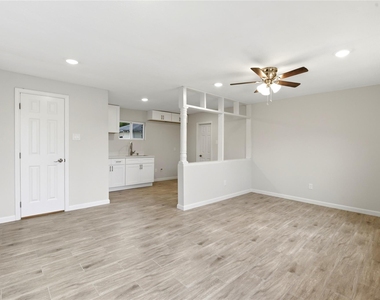 7010 Brownsville Street - Photo Thumbnail 3