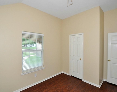 8715 Charity Street - Photo Thumbnail 12