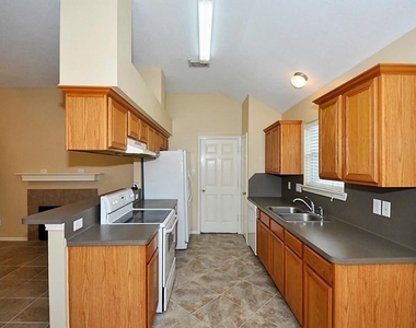 8715 Charity Street - Photo Thumbnail 4