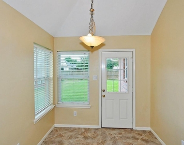 8715 Charity Street - Photo Thumbnail 6