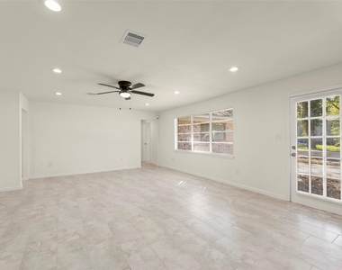 22019 Kenchester Drive - Photo Thumbnail 11