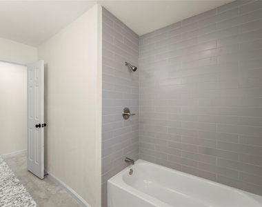 22019 Kenchester Drive - Photo Thumbnail 16
