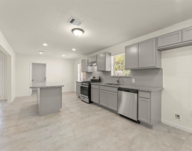 22019 Kenchester Drive - Photo Thumbnail 8