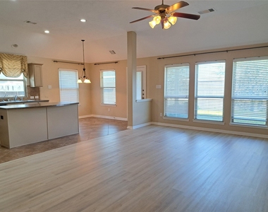 21910 Cascade Hollow Lane - Photo Thumbnail 9