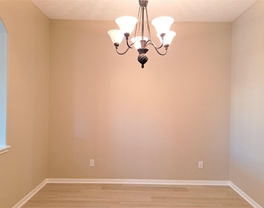 21910 Cascade Hollow Lane - Photo Thumbnail 16