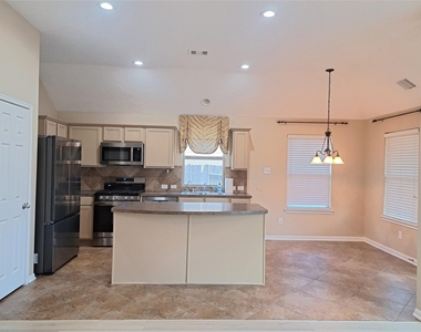 21910 Cascade Hollow Lane - Photo Thumbnail 10