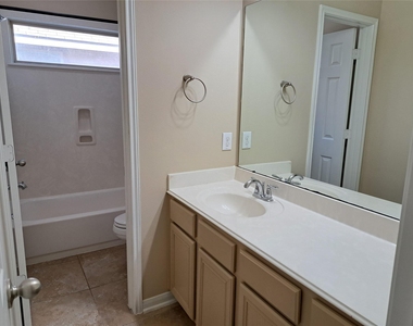 21910 Cascade Hollow Lane - Photo Thumbnail 5