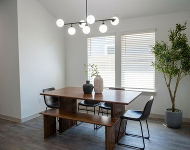 12918 Wempe Way - Photo Thumbnail 6