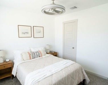 12918 Wempe Way - Photo Thumbnail 11