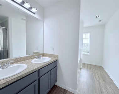 5715 Manning Creek Trail - Photo Thumbnail 18