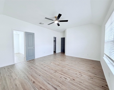 5715 Manning Creek Trail - Photo Thumbnail 17