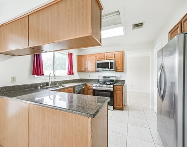 7063 River Garden Drive - Photo Thumbnail 11