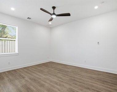 3411 Nance Street - Photo Thumbnail 16