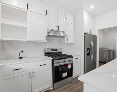 3411 Nance Street - Photo Thumbnail 10