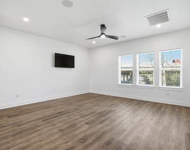 3411 Nance Street - Photo Thumbnail 15