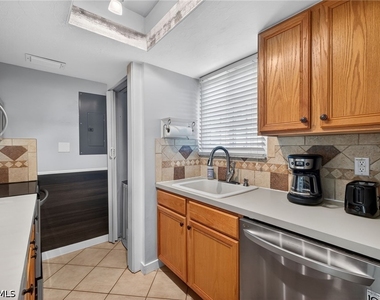 3372 Alouette Circle - Photo Thumbnail 11