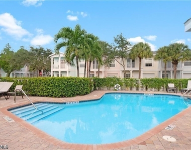 3268 Amanda Lane - Photo Thumbnail 3