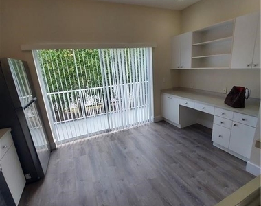 3268 Amanda Lane - Photo Thumbnail 21
