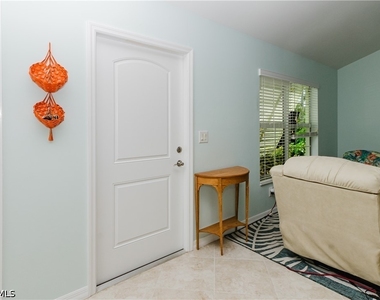 11693 Oakland Drive - Photo Thumbnail 9