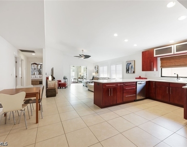648 96th Avenue N - Photo Thumbnail 3