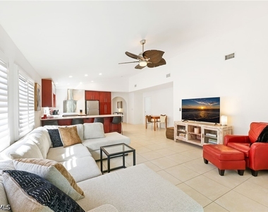 648 96th Avenue N - Photo Thumbnail 9