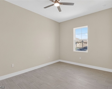 286 Indies Drive E - Photo Thumbnail 15