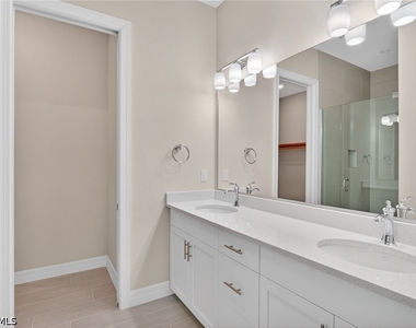 286 Indies Drive E - Photo Thumbnail 9
