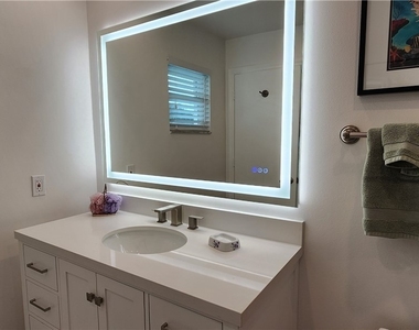 91 Georgetown Boulevard - Photo Thumbnail 8