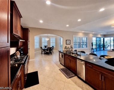 2547 Marquesa Royale Lane - Photo Thumbnail 7