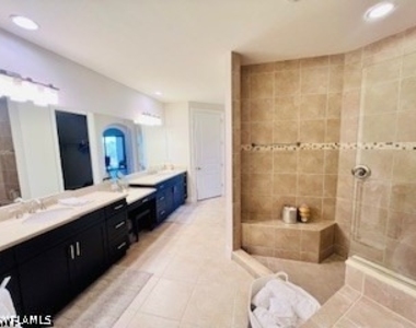 2547 Marquesa Royale Lane - Photo Thumbnail 17