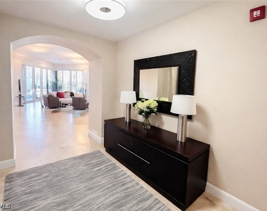 2547 Marquesa Royale Lane - Photo Thumbnail 11