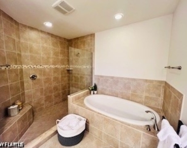 2547 Marquesa Royale Lane - Photo Thumbnail 16