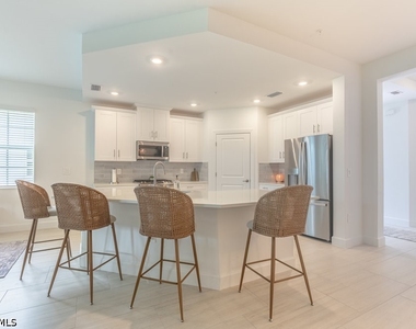 16903 Fairgrove Way - Photo Thumbnail 4