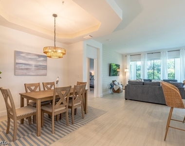 16903 Fairgrove Way - Photo Thumbnail 8