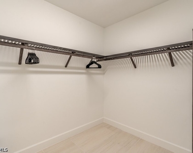 16903 Fairgrove Way - Photo Thumbnail 13