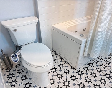 1707 Shore Drive - Photo Thumbnail 21