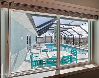 1707 Shore Drive - Photo Thumbnail 2