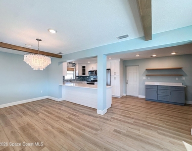 1707 Shore Drive - Photo Thumbnail 9