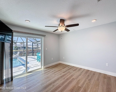 1707 Shore Drive - Photo Thumbnail 3