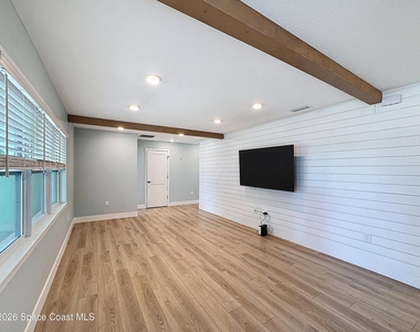 1707 Shore Drive - Photo Thumbnail 12