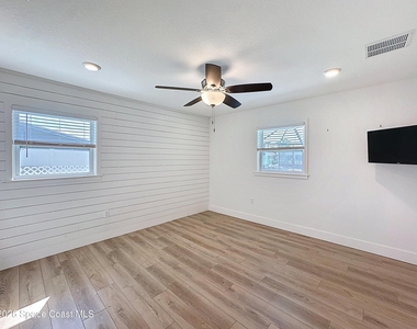 1707 Shore Drive - Photo Thumbnail 23