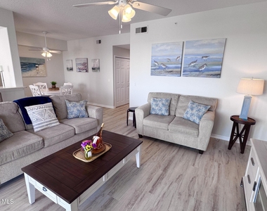 6828 Toland Drive - Photo Thumbnail 18