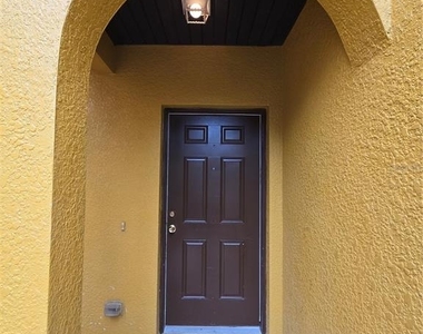 30202 Goodwick Way - Photo Thumbnail 4