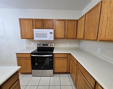 30202 Goodwick Way - Photo Thumbnail 16